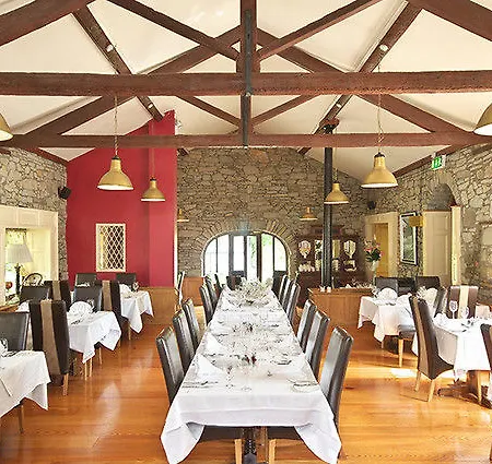 Viewmount House 4*