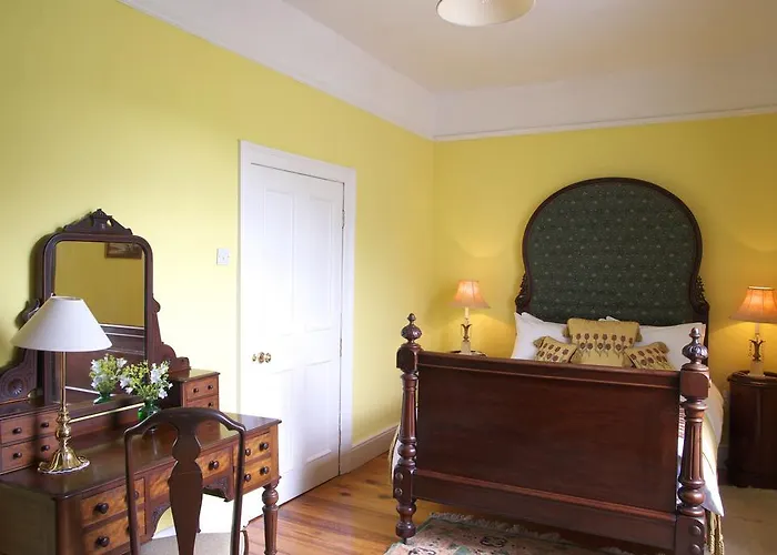 Guest house Viewmount House 4*