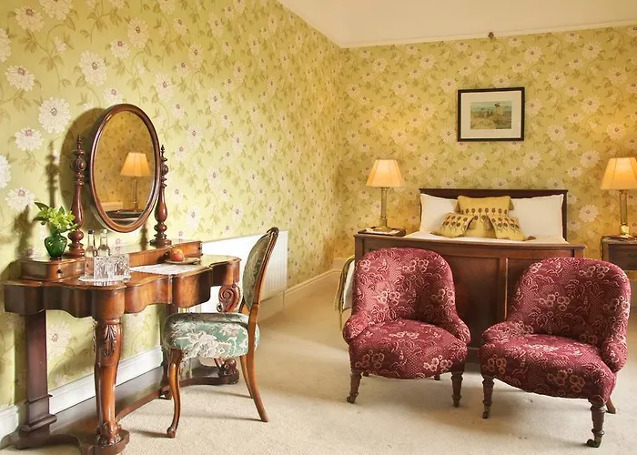 Viewmount House 4*