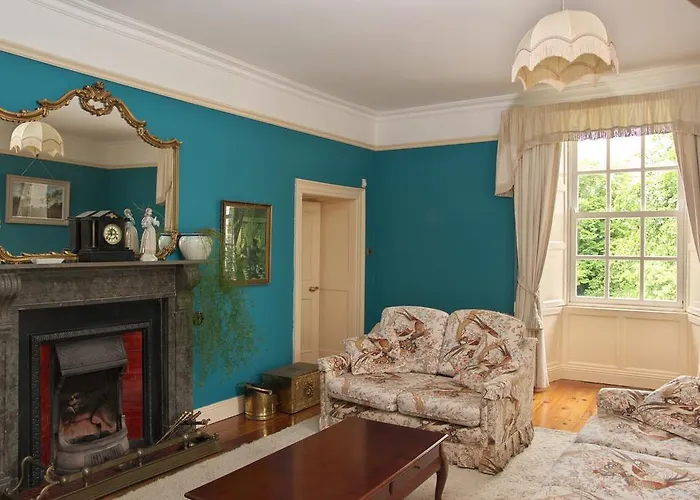 Viewmount House Guest house 4*